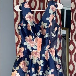 Chi chi London dress